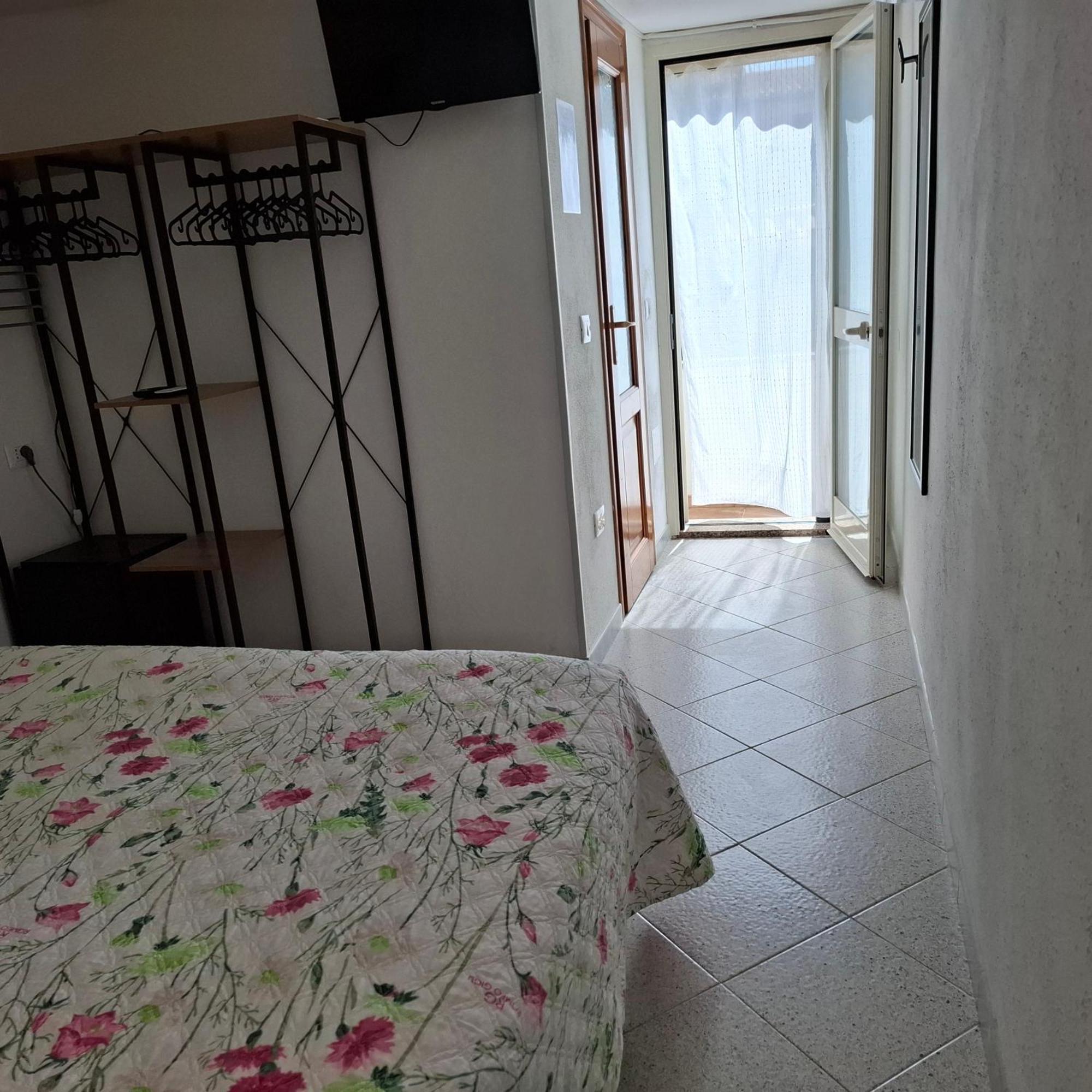 Phiniscollis B&B La Caletta Exteriér fotografie